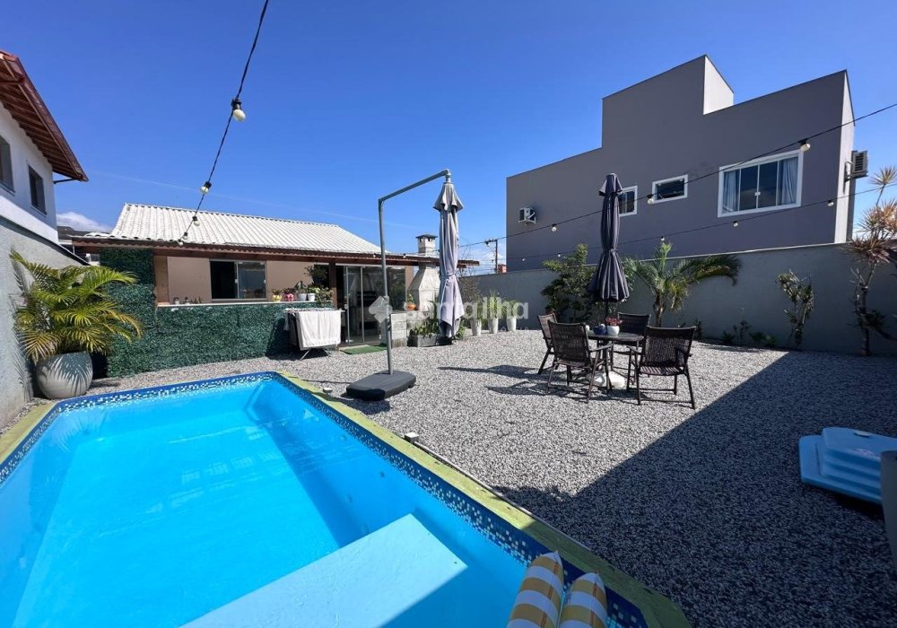 Casa à venda com 120m², 4 quartos, 4 vagas no bairro Campeche em Florianópolis - Foto 1