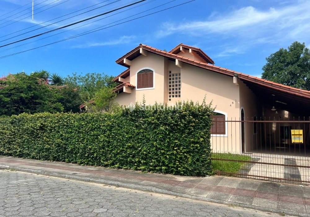 Casa à venda com 200m², 3 quartos, 3 suítes, 3 vagas no bairro Morro das Pedras em Florianópolis - Foto 1