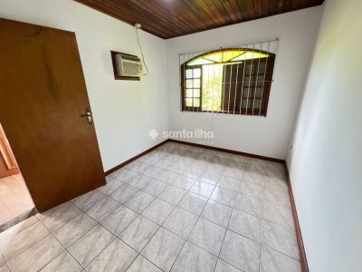 Casa à venda com 200m², 3 quartos, 3 suítes, 3 vagas no bairro Morro das Pedras em Florianópolis - Foto 32