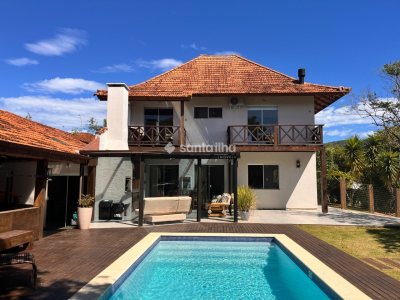 Casa em Condomínio à venda com 425m², 5 quartos, 1 suíte, 2 vagas no bairro Rio Tavares em Florianópolis - Foto 3