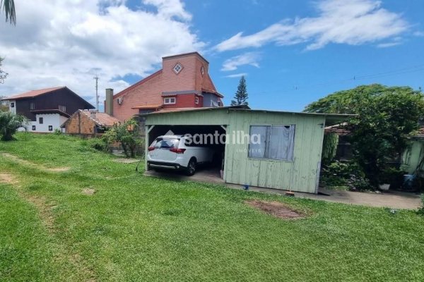 Terreno à venda com 787m², 1 vaga no bairro Campeche em Florianópolis