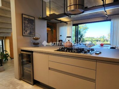 Casa à venda com 238m², 3 quartos, 3 suítes, 2 vagas no bairro Lagoa da Conceição em Florianópolis - Foto 25