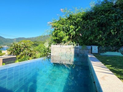 Casa à venda com 238m², 3 quartos, 3 suítes, 2 vagas no bairro Lagoa da Conceição em Florianópolis - Foto 17