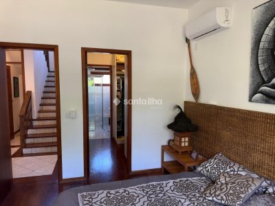 Casa em Condomínio para alugar ou comprar com 230m², 4 quartos, 3 suítes, 4 vagas no bairro Rio Tavares em Florianópolis - Foto 35