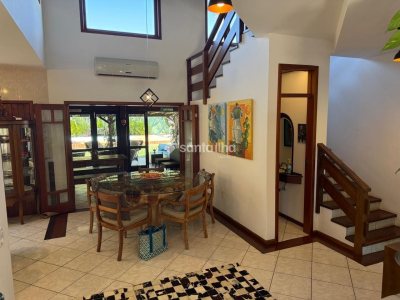 Casa em Condomínio para alugar ou comprar com 230m², 4 quartos, 3 suítes, 4 vagas no bairro Rio Tavares em Florianópolis - Foto 40