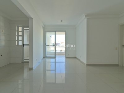 Apartamento à venda com 88m², 3 quartos, 1 suíte, 2 vagas no bairro Abraão em Florianópolis - Foto 6