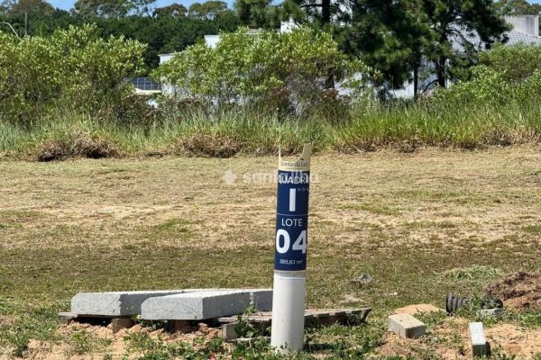 Terreno à venda com 385m² no bairro Rio Vermelho em Florianópolis