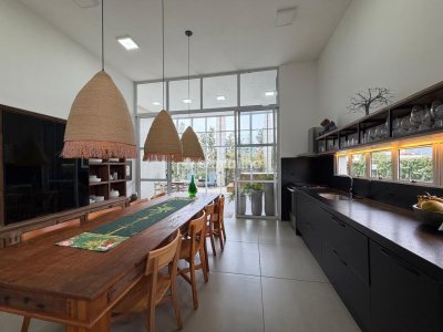 Casa em Condomínio à venda com 222m², 3 quartos, 2 suítes, 1 vaga no bairro Campeche em Florianópolis - Foto 5