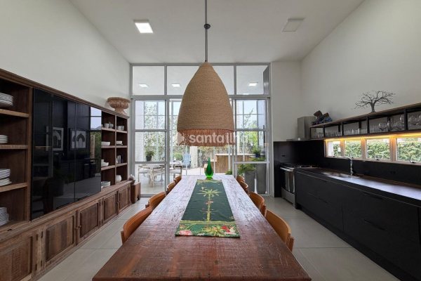 Casa em Condomínio à venda com 222m², 3 quartos, 2 suítes, 1 vaga no bairro Campeche em Florianópolis