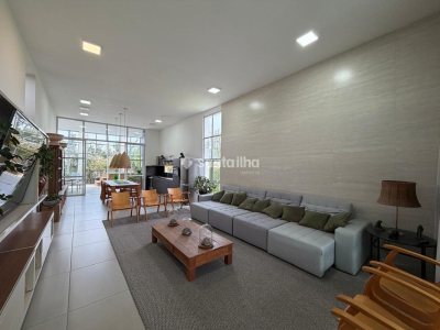 Casa em Condomínio à venda com 222m², 3 quartos, 2 suítes, 1 vaga no bairro Campeche em Florianópolis - Foto 3