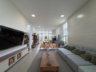 Casa em Condomínio à venda com 222m², 3 quartos, 2 suítes, 1 vaga no bairro Campeche em Florianópolis - Foto 2
