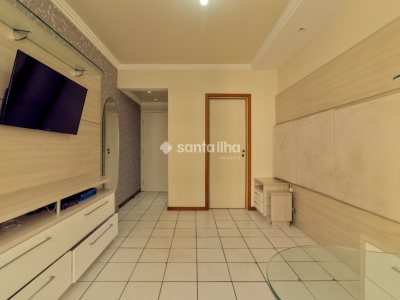 Apartamento à venda com 150m², 3 quartos, 3 suítes, 2 vagas no bairro Centro em Florianópolis - Foto 14