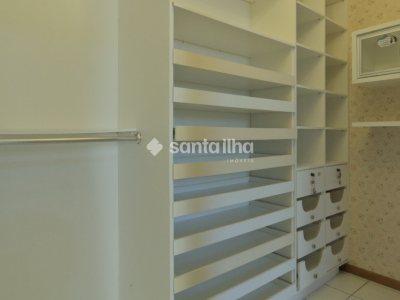Apartamento à venda com 150m², 3 quartos, 3 suítes, 2 vagas no bairro Centro em Florianópolis - Foto 23