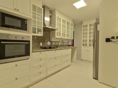 Apartamento à venda com 150m², 3 quartos, 3 suítes, 2 vagas no bairro Centro em Florianópolis - Foto 11