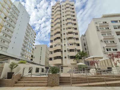 Apartamento à venda com 150m², 3 quartos, 3 suítes, 2 vagas no bairro Centro em Florianópolis - Foto 33