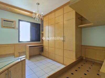 Apartamento à venda com 150m², 3 quartos, 3 suítes, 2 vagas no bairro Centro em Florianópolis - Foto 25