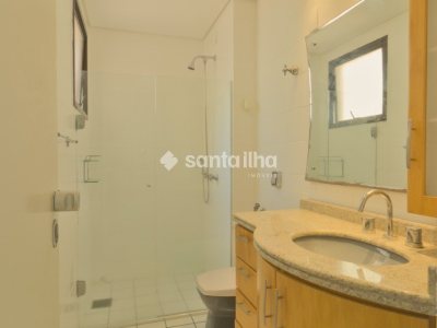 Apartamento à venda com 150m², 3 quartos, 3 suítes, 2 vagas no bairro Centro em Florianópolis - Foto 22