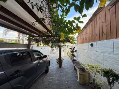 Casa à venda com 124m², 3 quartos, 2 suítes, 1 vaga no bairro Ribeirão da Ilha em Florianópolis - Foto 2
