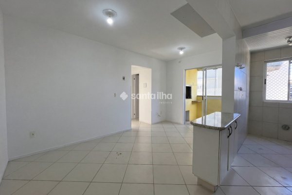 Apartamento para alugar com 56m², 2 quartos, 1 suíte, 1 vaga no bairro Ribeirão da Ilha em Florianópolis
