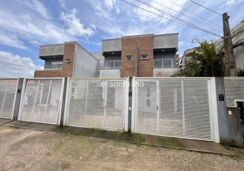 Casa para alugar com 73m², 2 quartos, 2 suítes, 1 vaga no bairro Campeche em Florianópolis - Foto 1