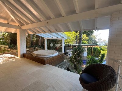 Casa à venda com 440m², 5 quartos, 4 suítes, 4 vagas no bairro Lagoa da Conceição em Florianópolis - Foto 16