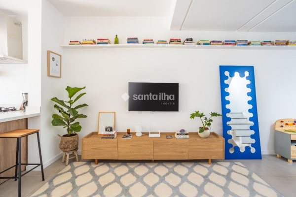 Casa para alugar com 127m², 3 quartos, 1 suíte, 1 vaga no bairro Campeche em Florianópolis