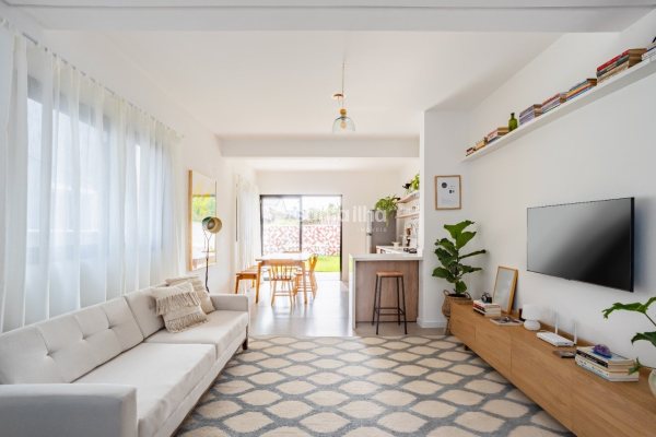 Casa para alugar com 127m², 3 quartos, 1 suíte, 1 vaga no bairro Campeche em Florianópolis