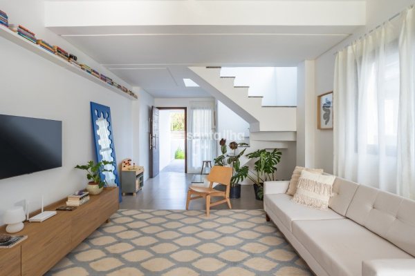 Casa para alugar com 127m², 3 quartos, 1 suíte, 1 vaga no bairro Campeche em Florianópolis