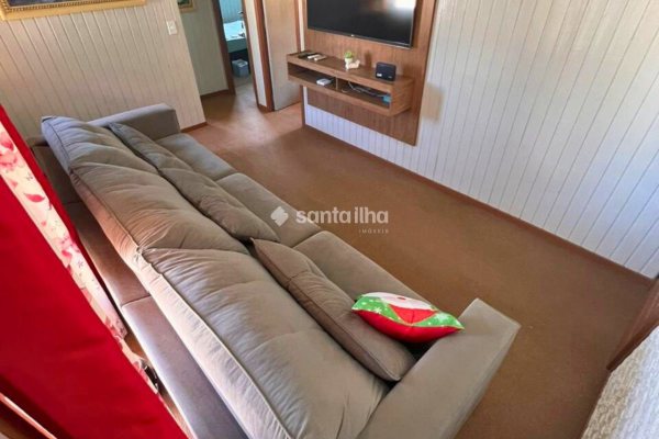 Casa à venda com 200m², 4 quartos, 6 vagas no bairro Rio Tavares em Florianópolis
