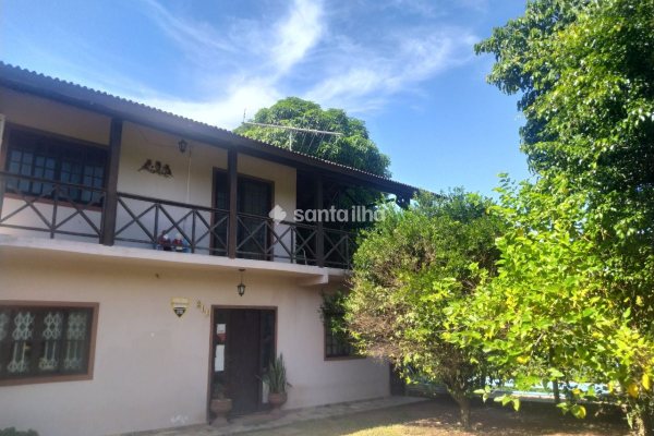 Casa à venda com 203m², 3 quartos, 1 suíte, 4 vagas no bairro Rio Tavares em Florianópolis