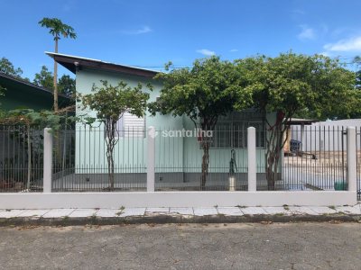 Casa à venda com 148m², 2 quartos, 1 vaga no bairro Carianos em Florianópolis - Foto 2