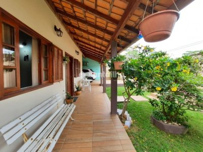 Casa à venda com 220m², 4 quartos, 2 vagas no bairro Rio Tavares em Florianópolis - Foto 4
