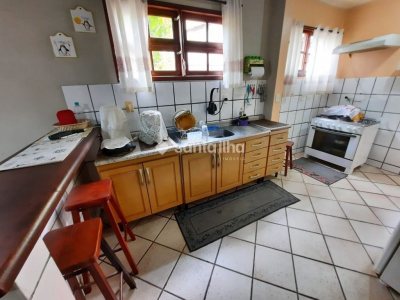 Casa à venda com 220m², 4 quartos, 2 vagas no bairro Rio Tavares em Florianópolis - Foto 17