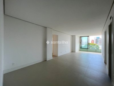 Apartamento à venda com 114m², 3 quartos, 3 suítes, 3 vagas no bairro Agronômica em Florianópolis - Foto 3