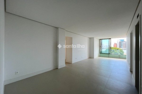 Apartamento à venda com 114m², 3 quartos, 3 suítes, 3 vagas no bairro Agronômica em Florianópolis