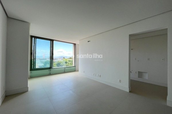 Apartamento à venda com 114m², 3 quartos, 3 suítes, 3 vagas no bairro Agronômica em Florianópolis