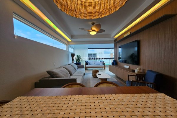 Cobertura à venda com 131m², 2 quartos, 2 suítes, 1 vaga no bairro Campeche em Florianópolis