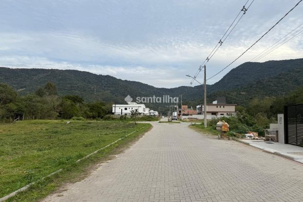 Terreno à venda com 475m² no bairro Ribeirão da Ilha em Florianópolis