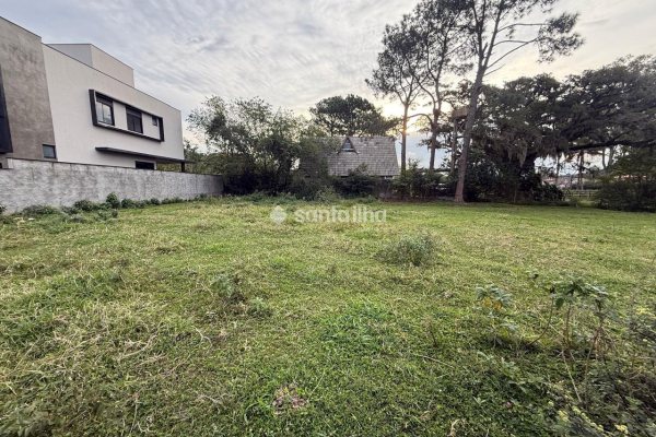Terreno à venda com 475m² no bairro Ribeirão da Ilha em Florianópolis