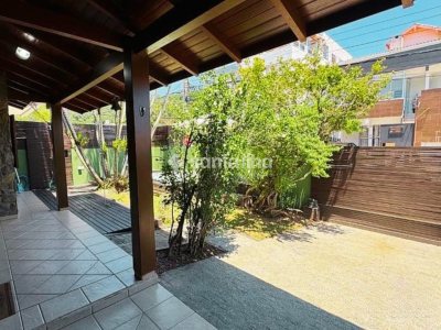 Casa à venda com 180m², 4 quartos, 1 suíte, 1 vaga no bairro Canasvieiras em Florianópolis - Foto 5