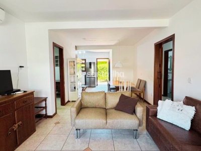 Casa à venda com 180m², 4 quartos, 1 suíte, 1 vaga no bairro Canasvieiras em Florianópolis - Foto 7
