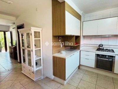 Casa à venda com 180m², 4 quartos, 1 suíte, 1 vaga no bairro Canasvieiras em Florianópolis - Foto 14