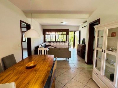 Casa à venda com 180m², 4 quartos, 1 suíte, 1 vaga no bairro Canasvieiras em Florianópolis - Foto 13