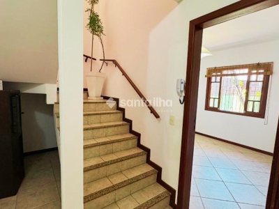 Casa à venda com 180m², 4 quartos, 1 suíte, 1 vaga no bairro Canasvieiras em Florianópolis - Foto 17