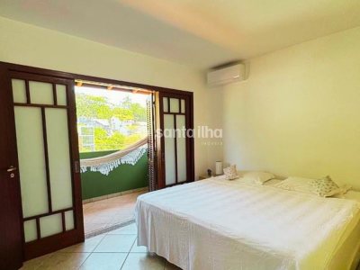 Casa à venda com 180m², 4 quartos, 1 suíte, 1 vaga no bairro Canasvieiras em Florianópolis - Foto 32