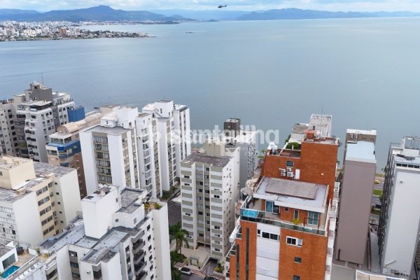Apartamento à venda com 42m², 1 quarto no bairro Centro em Florianópolis