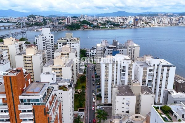 Apartamento à venda com 42m², 1 quarto no bairro Centro em Florianópolis