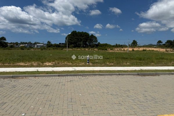 Terreno à venda com 600m² no bairro Rio Vermelho em Florianópolis