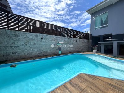 Casa para alugar com 101m², 3 quartos, 1 suíte, 1 vaga no bairro Campeche em Florianópolis - Foto 2
