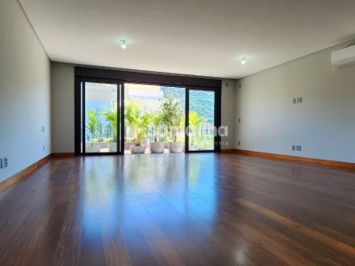 Casa à venda com 474m², 4 quartos, 4 suítes, 8 vagas no bairro Lagoa da Conceição em Florianópolis - Foto 34